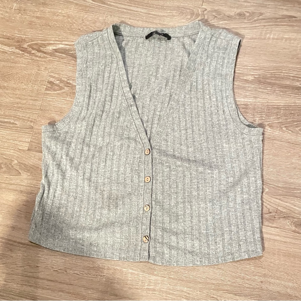Stylish Gray Ribbed Button Down Shirt
